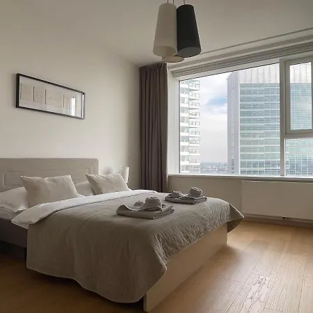 Sag Panorama Apartment 3 Rooms 19Th Floor Great View Free Parking *