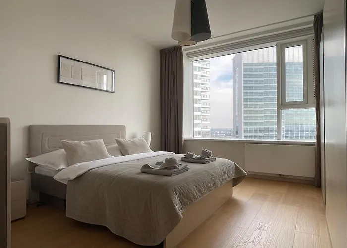 Sag Panorama Apartment 3 Rooms 19Th Floor Great View Free Parking *