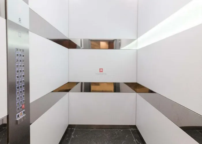 Sag Panorama Apartment 3 Rooms 19Th Floor Great View Free Parking *